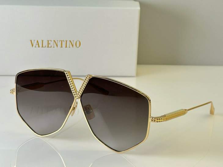Picture of Valentino Sunglasses _SKUfw65111985fw